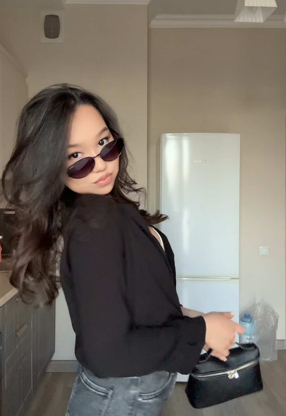 @raminaavv