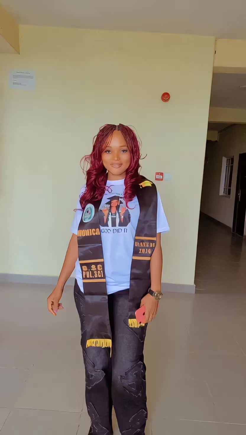 @Monique fashionCo📌