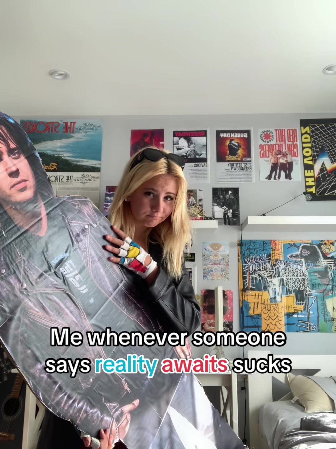 @Julian Casablancas is hot 🥹✌️