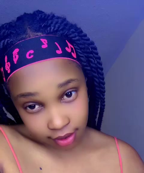 @Nishaa Mashavira 🇿🇼
