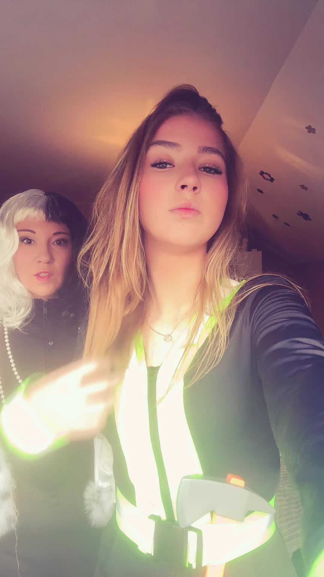 @Luna_030