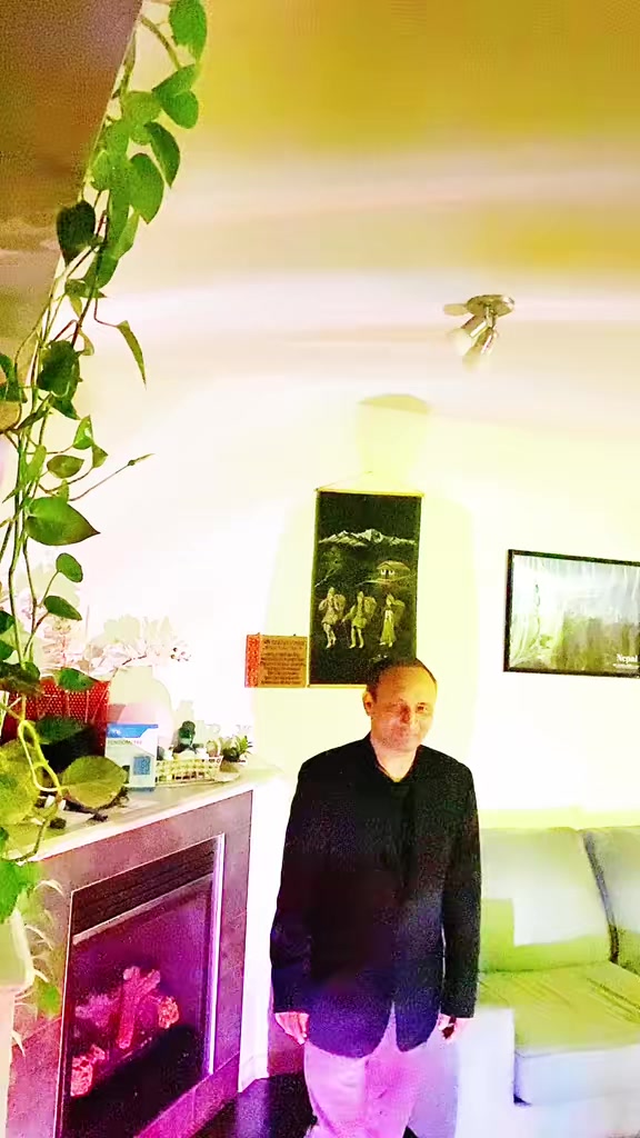 @Rosn🇳🇵🇨🇦