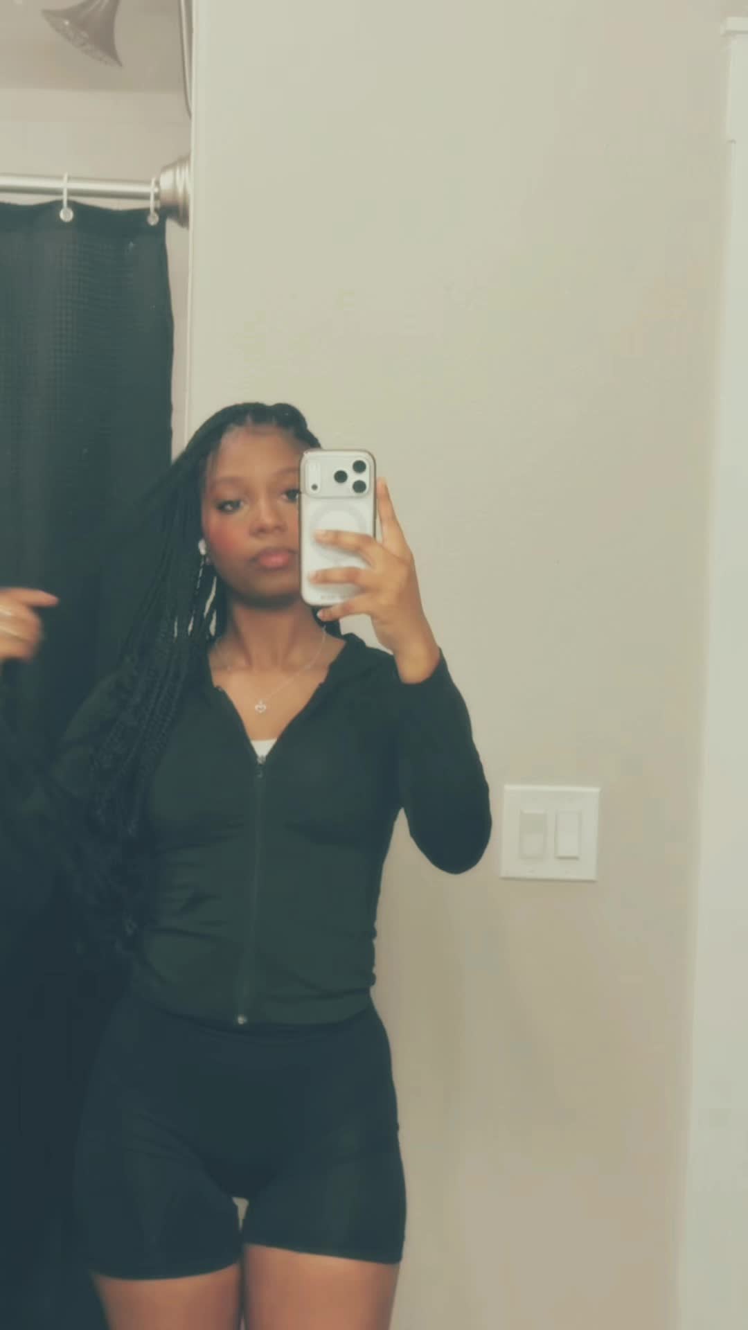 @Lyssa Monique ♡’
