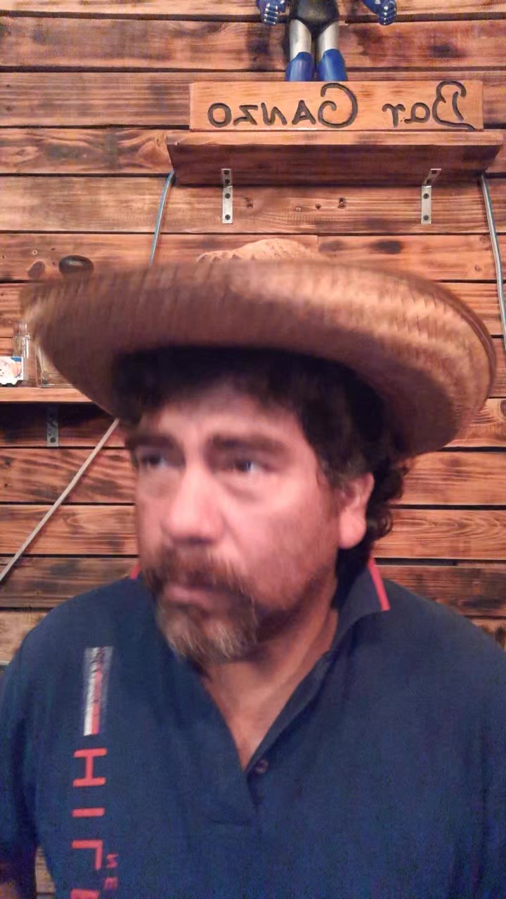 @ferchis.  ( el copi&oacute;n).