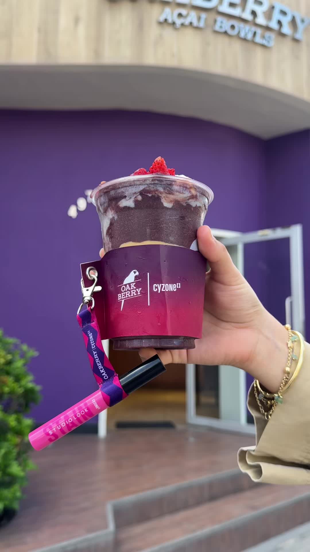 @Cyzone