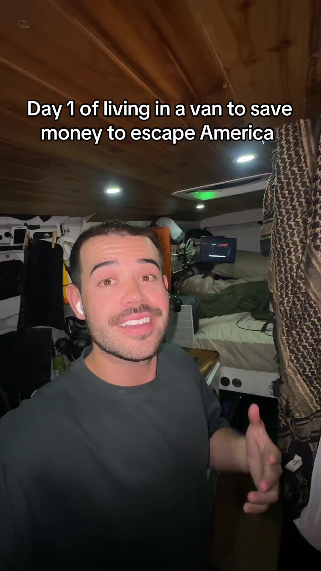 @NomadicallyRyan