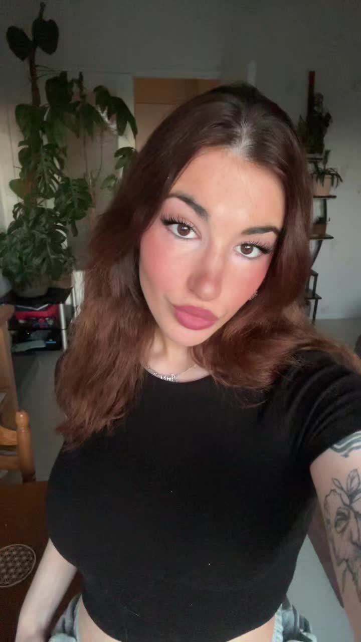 @In&egrave;s