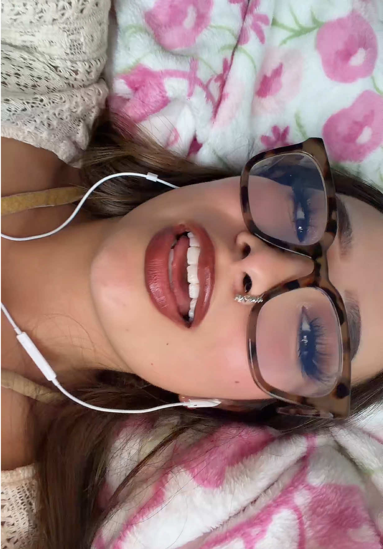 @Flo<3