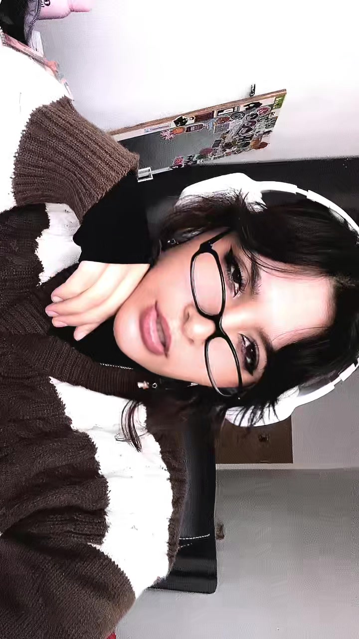 @The_Art_Whore