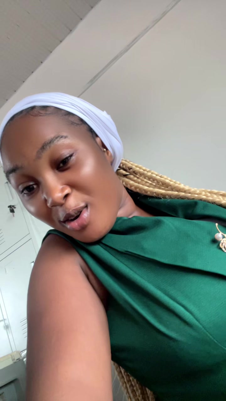 @꧁༺ 🧜♀️kina🇬🇭🍑༻꧂