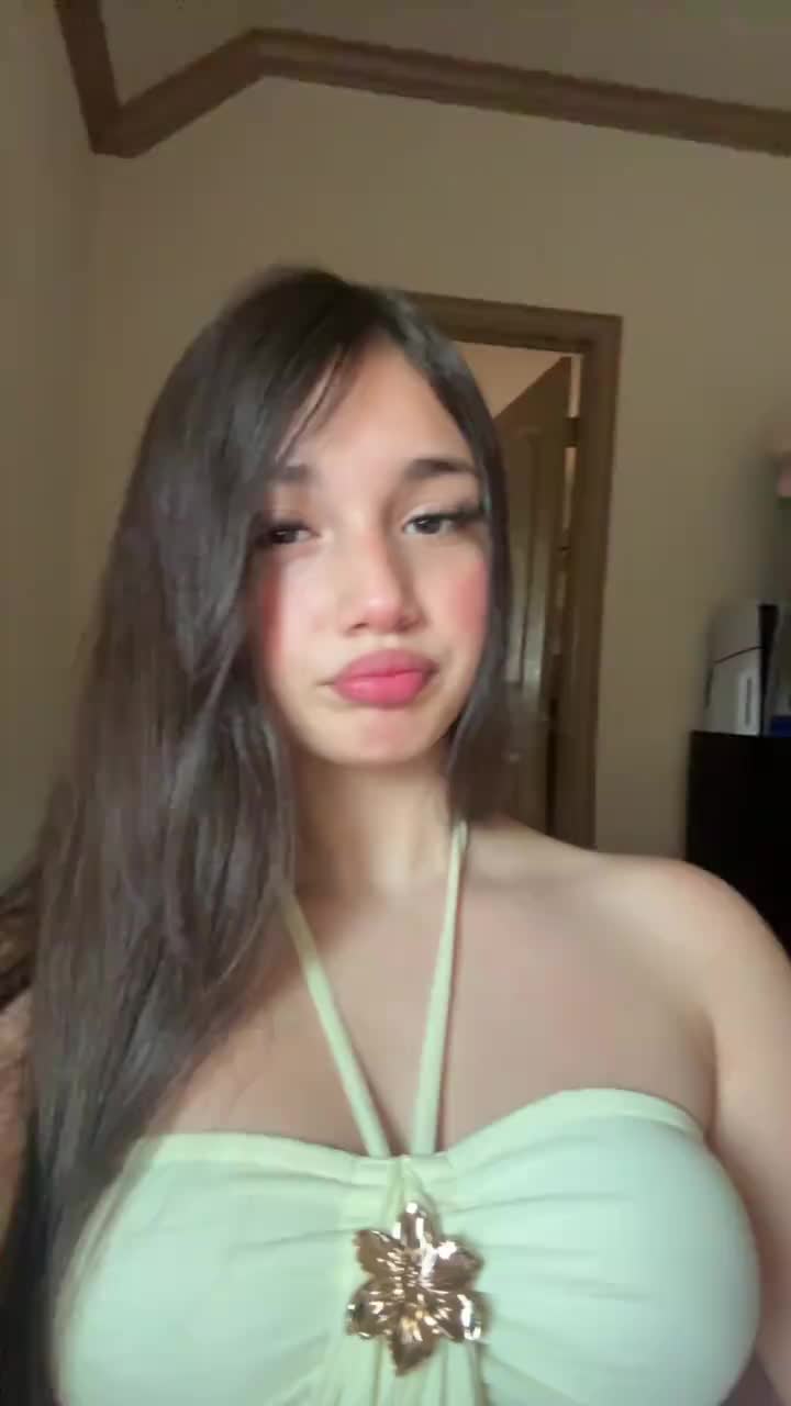 @𝓈𝒶𝓇𝒶𝒽💙