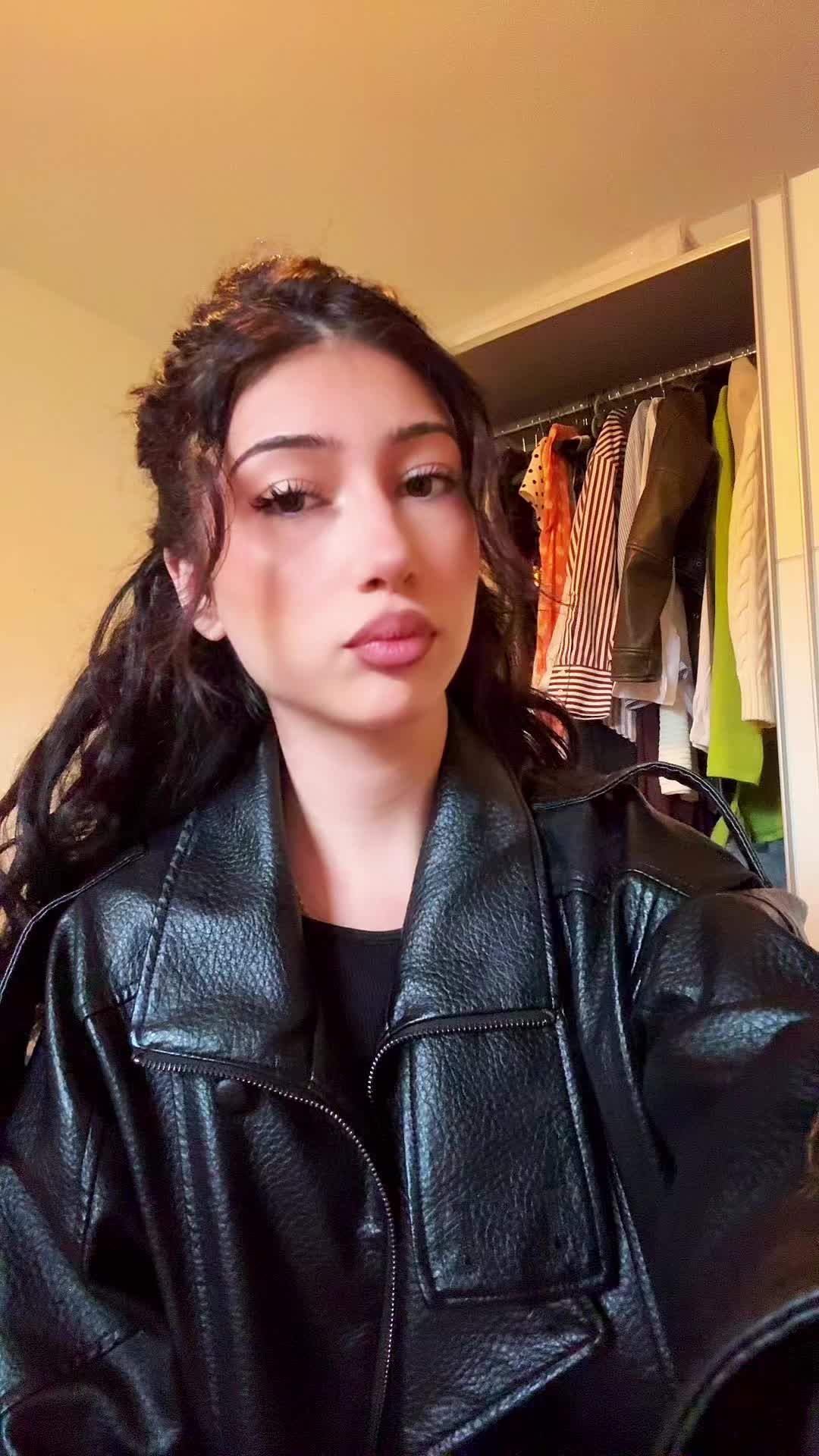 @Izabela🇦🇱