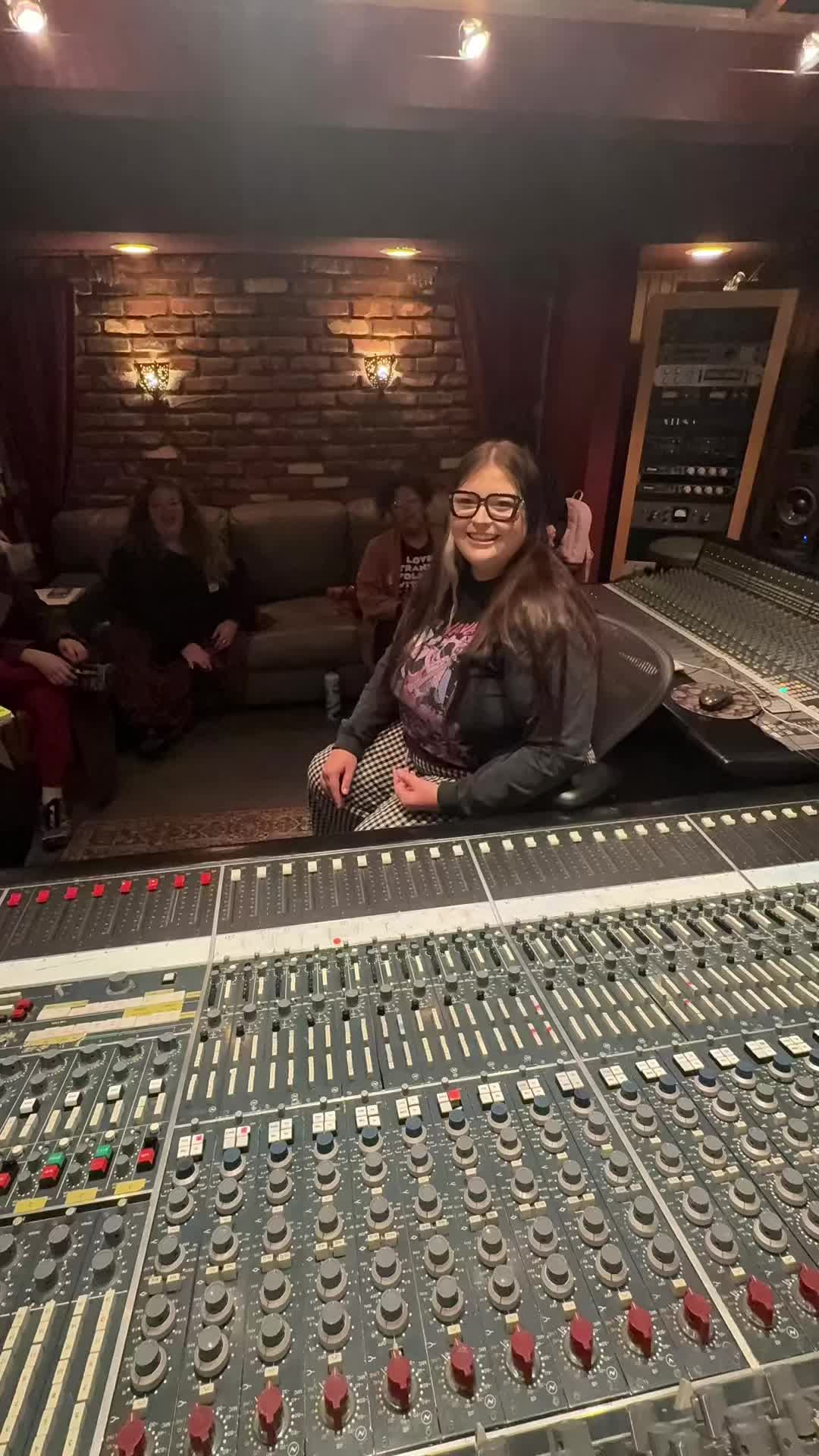 @meggielisha