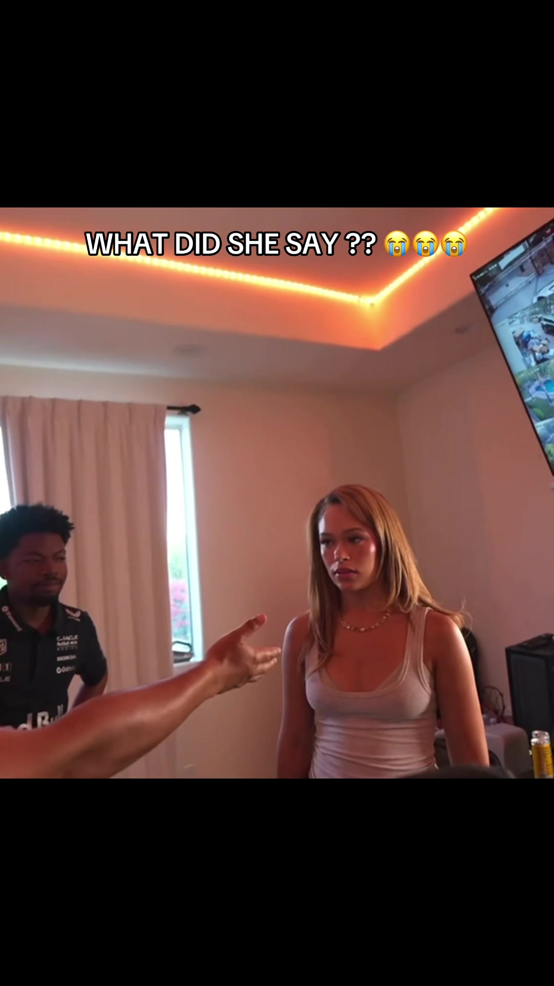@Beezinthechat