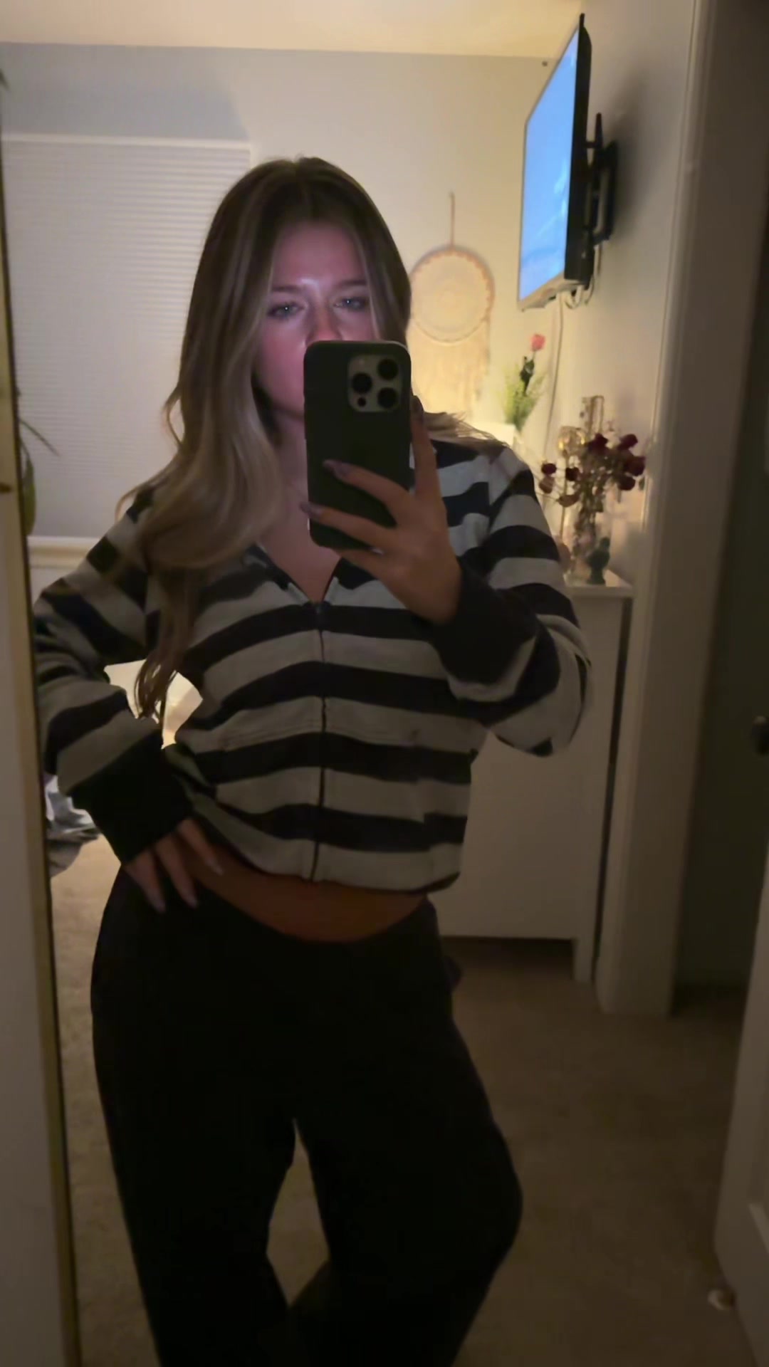 @bella
