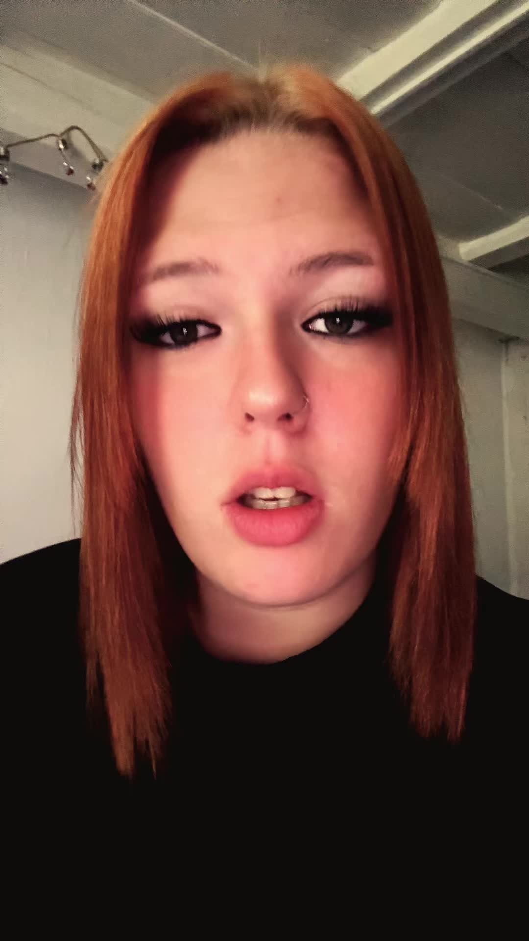 @𝔢