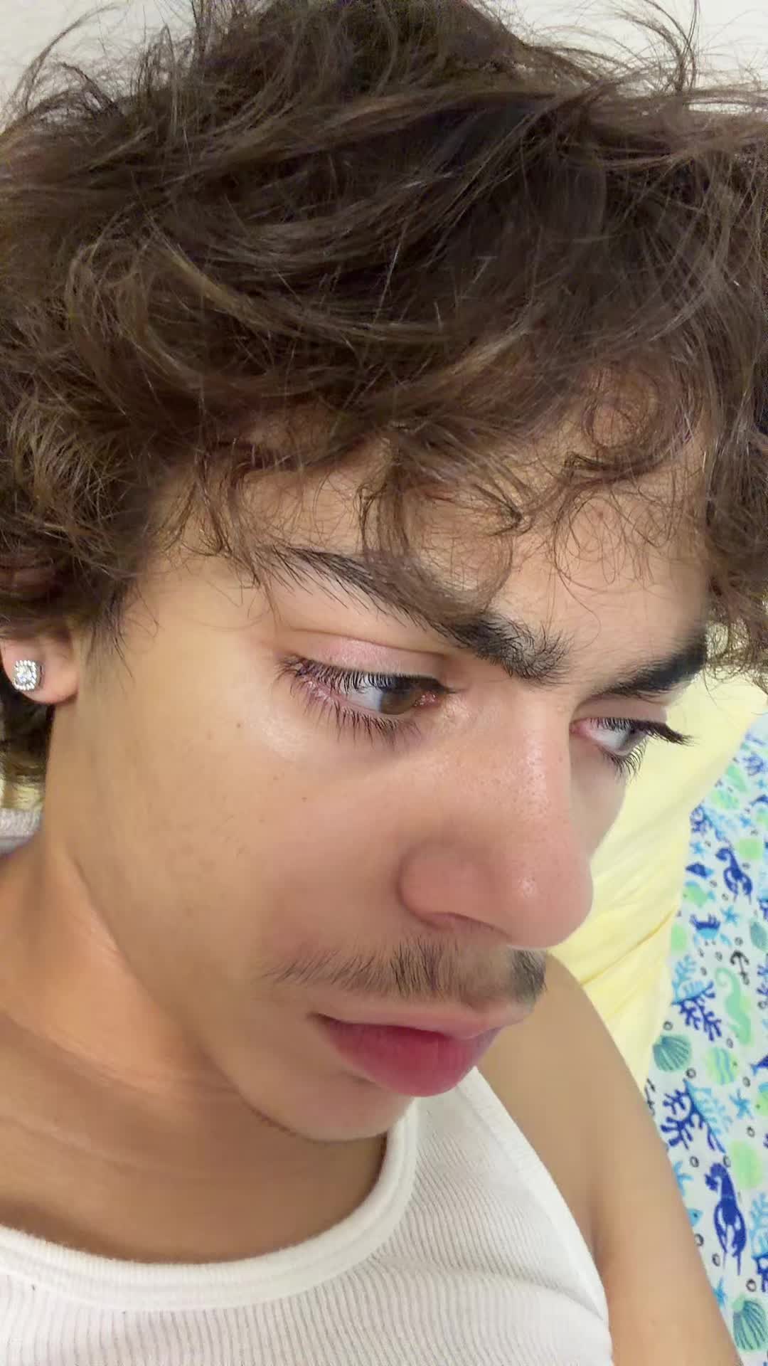 @iseezayy
