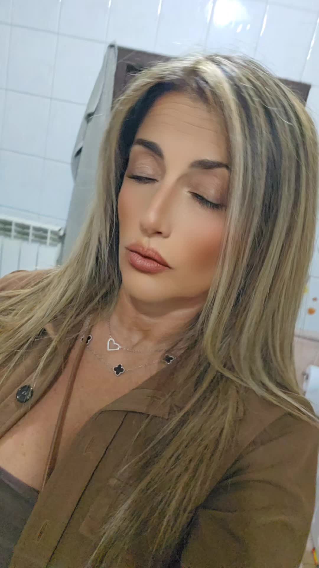 @Gina Di Caterino