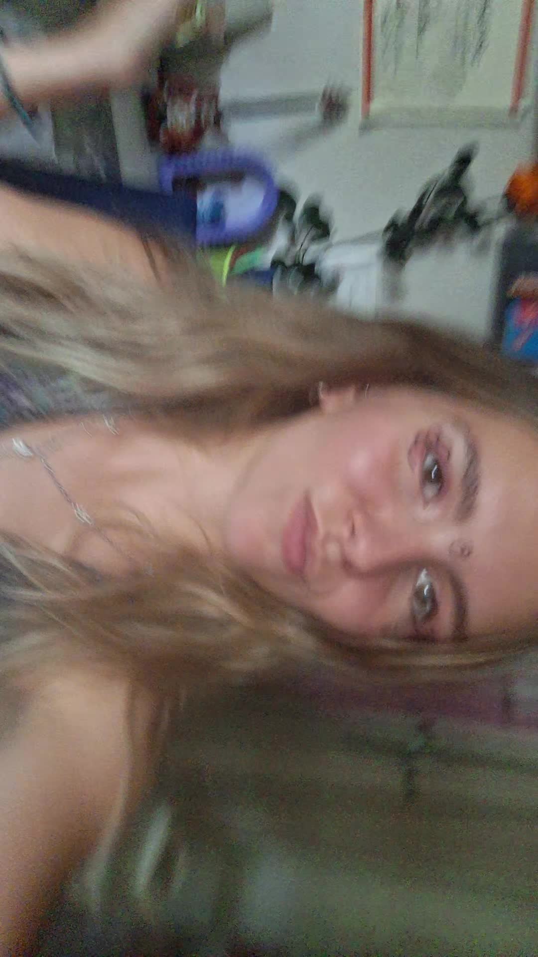 @Chloé