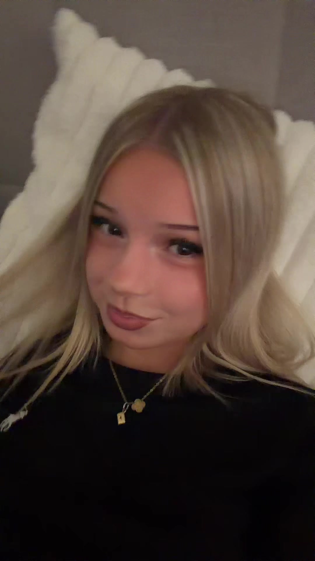 @𝒮