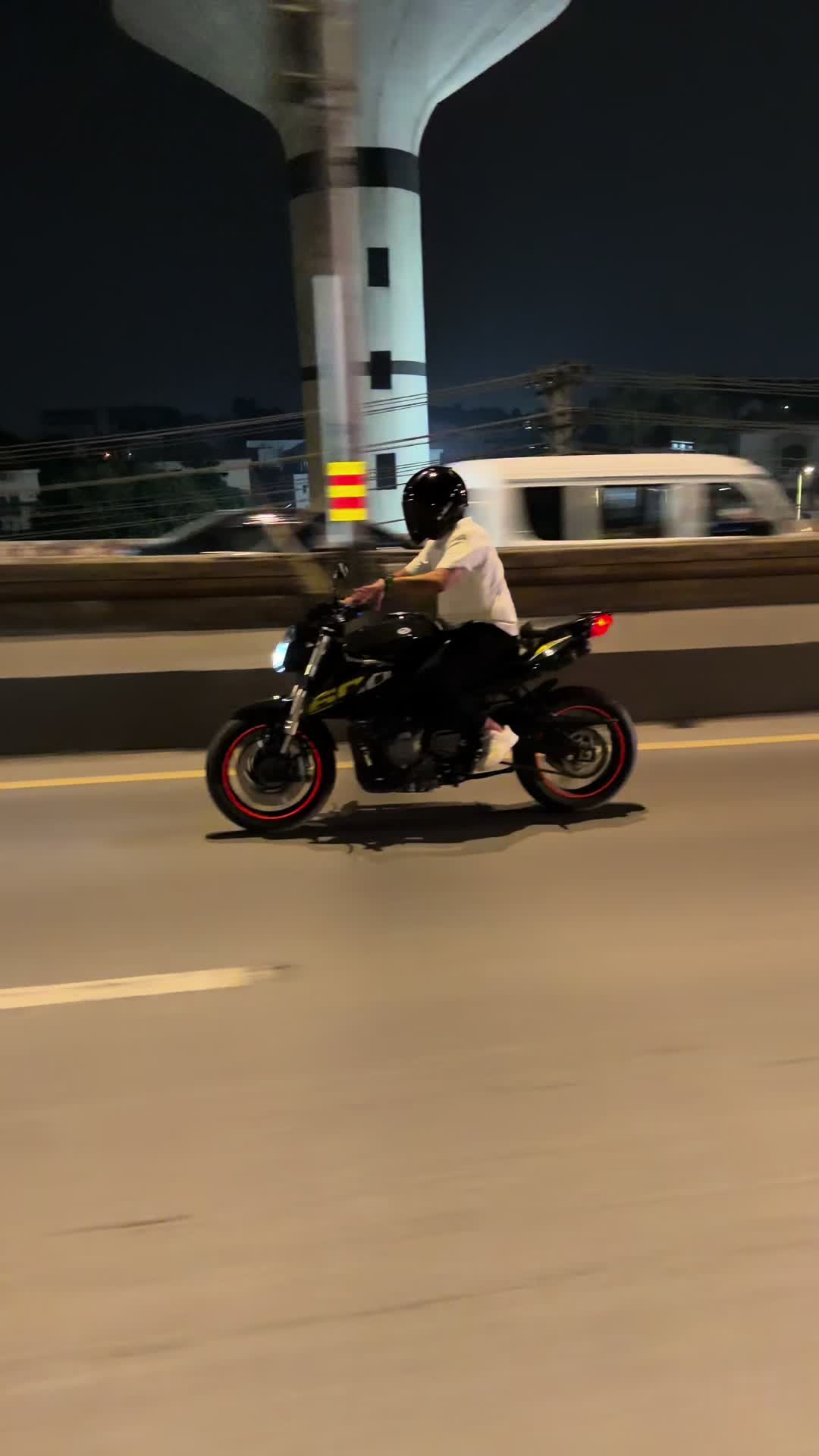 @Qamar Biker ๐