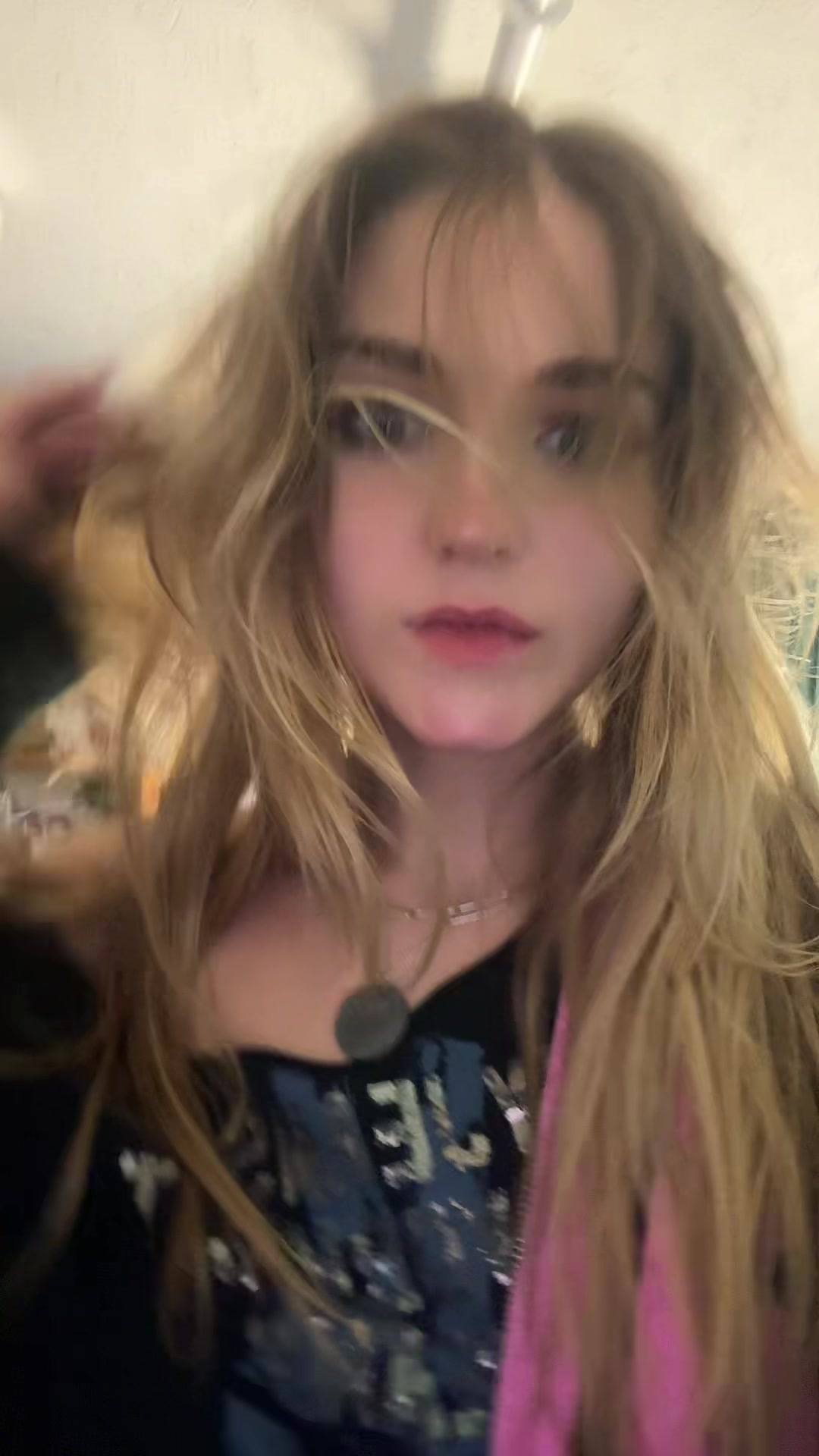 @elladaveyyyy