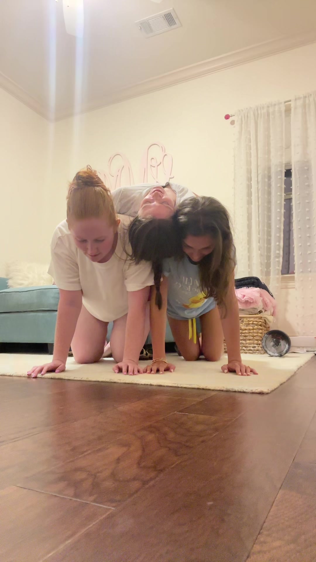 @Tori 🤸🏻♀️
