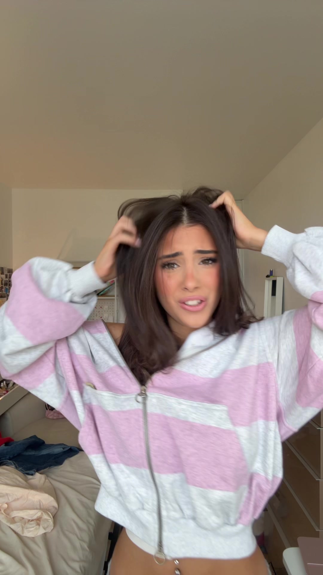 @whooischarlotte