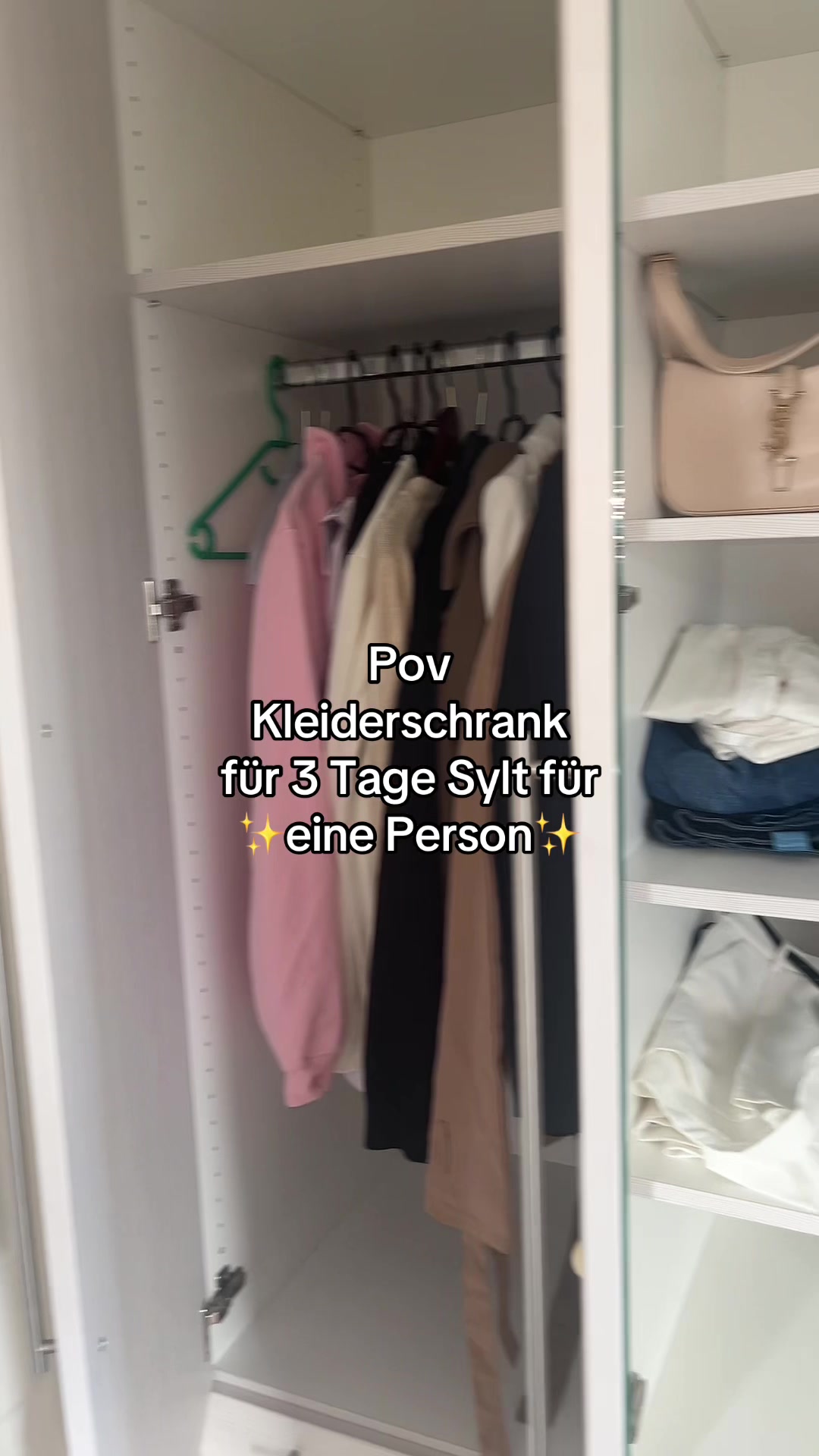 @Laura Zoe๐
