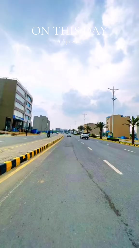 @Lahore lahore ay