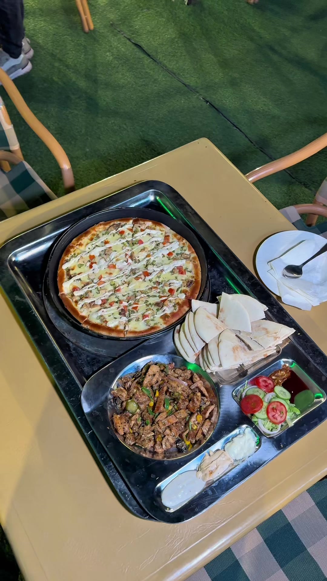 @Faizi Foodie