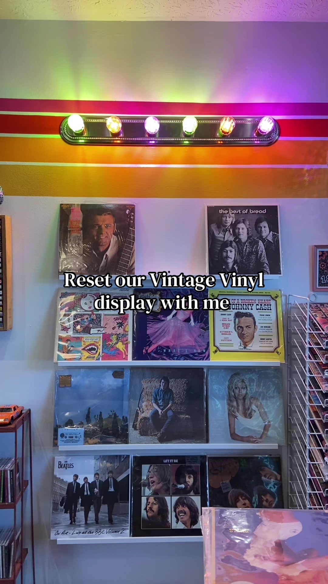@UniversityVintage