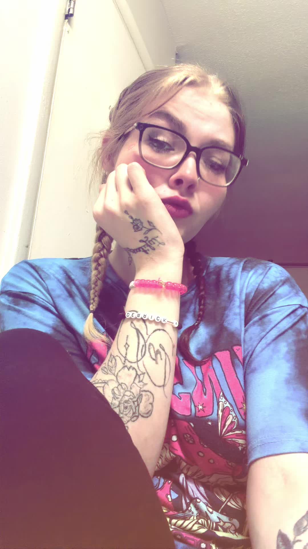 @Cara 🌸
