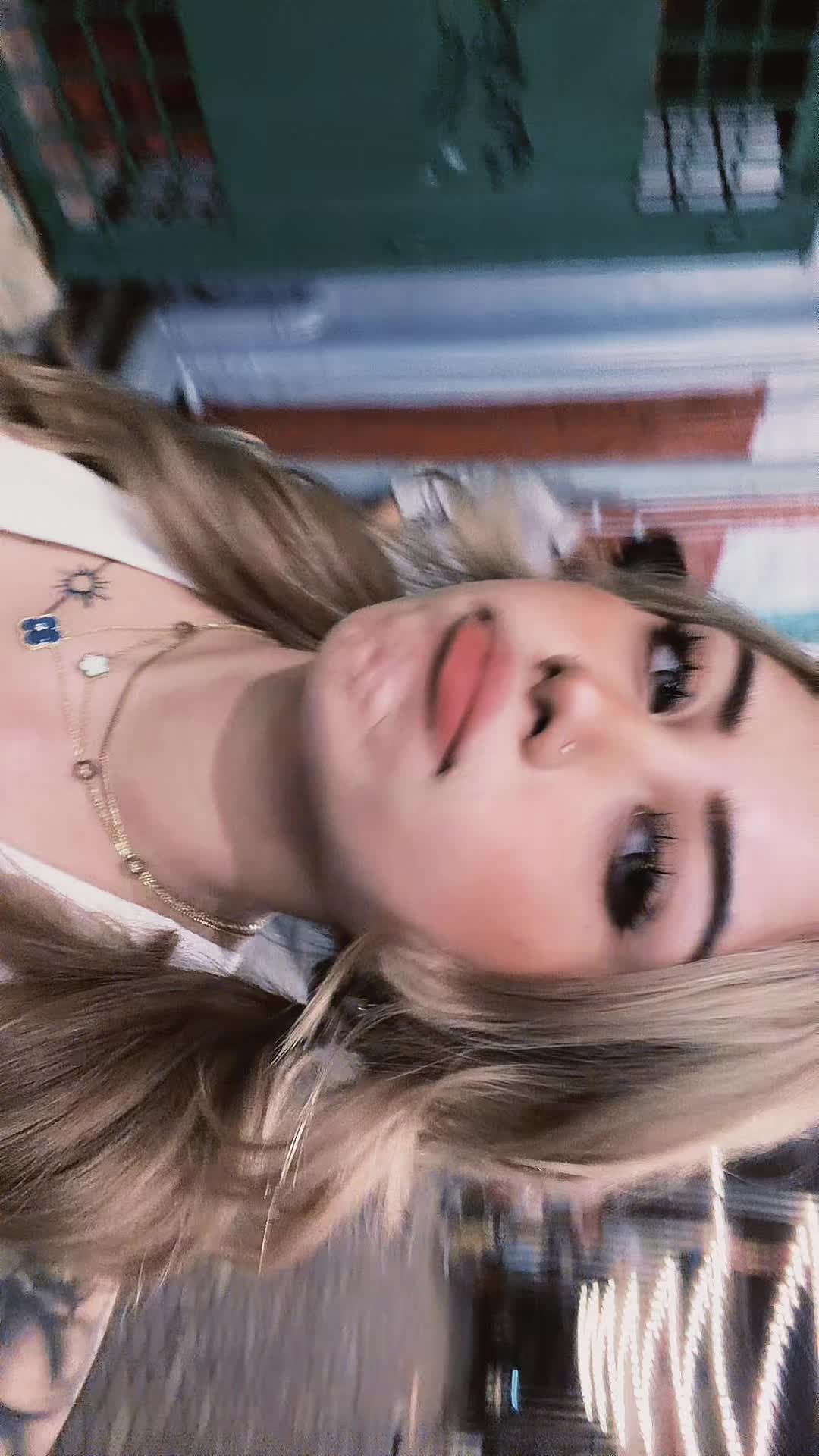 @Qiesyaaa