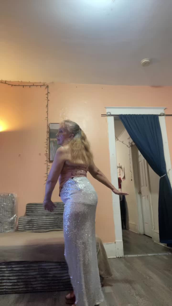 @Linda Castro