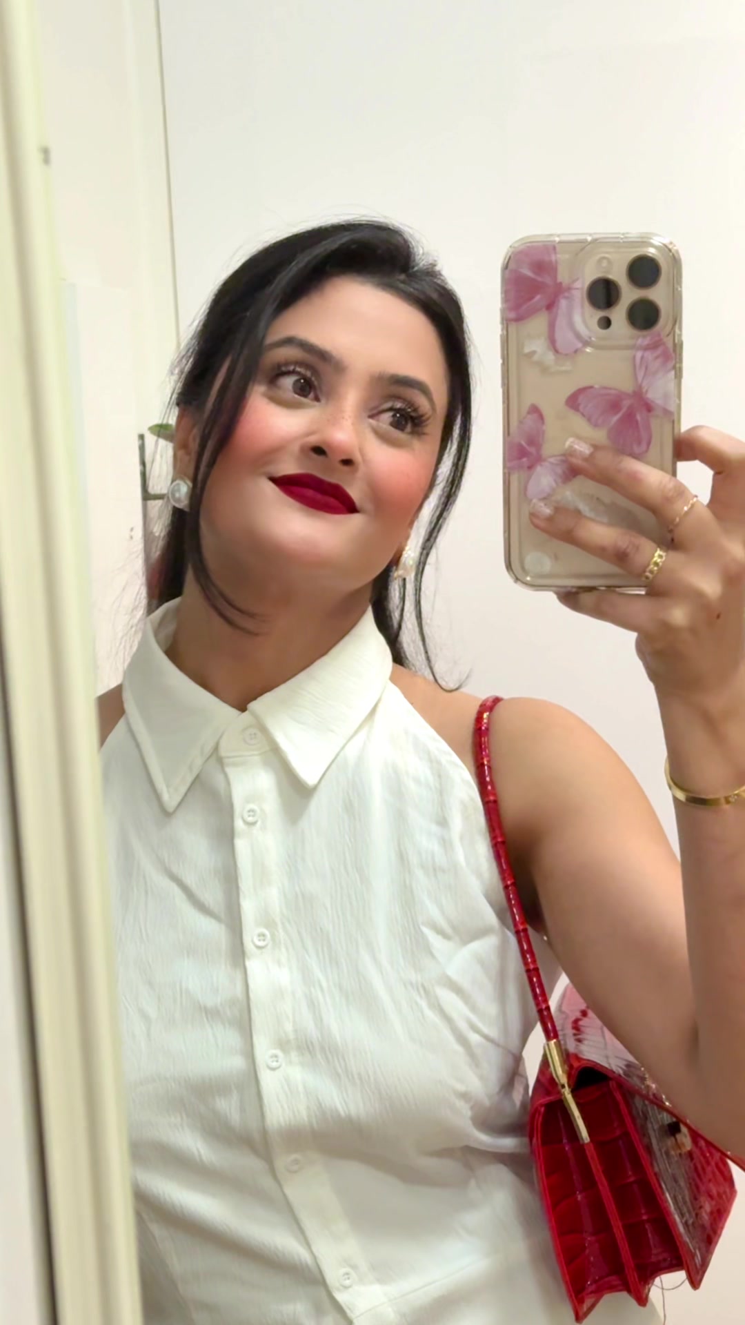 @Ajnabi