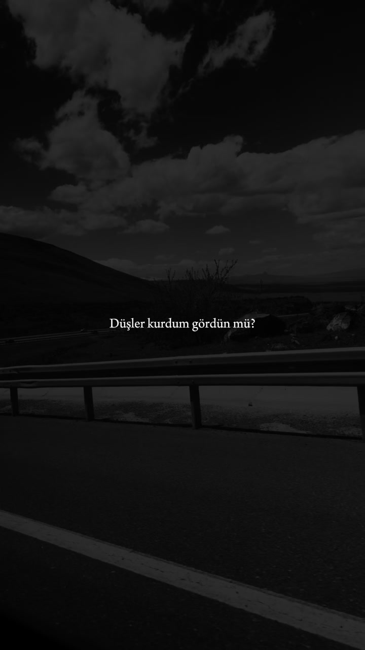 @𝐴𝑦𝑠̧𝑒 𝑁𝑢𝑟