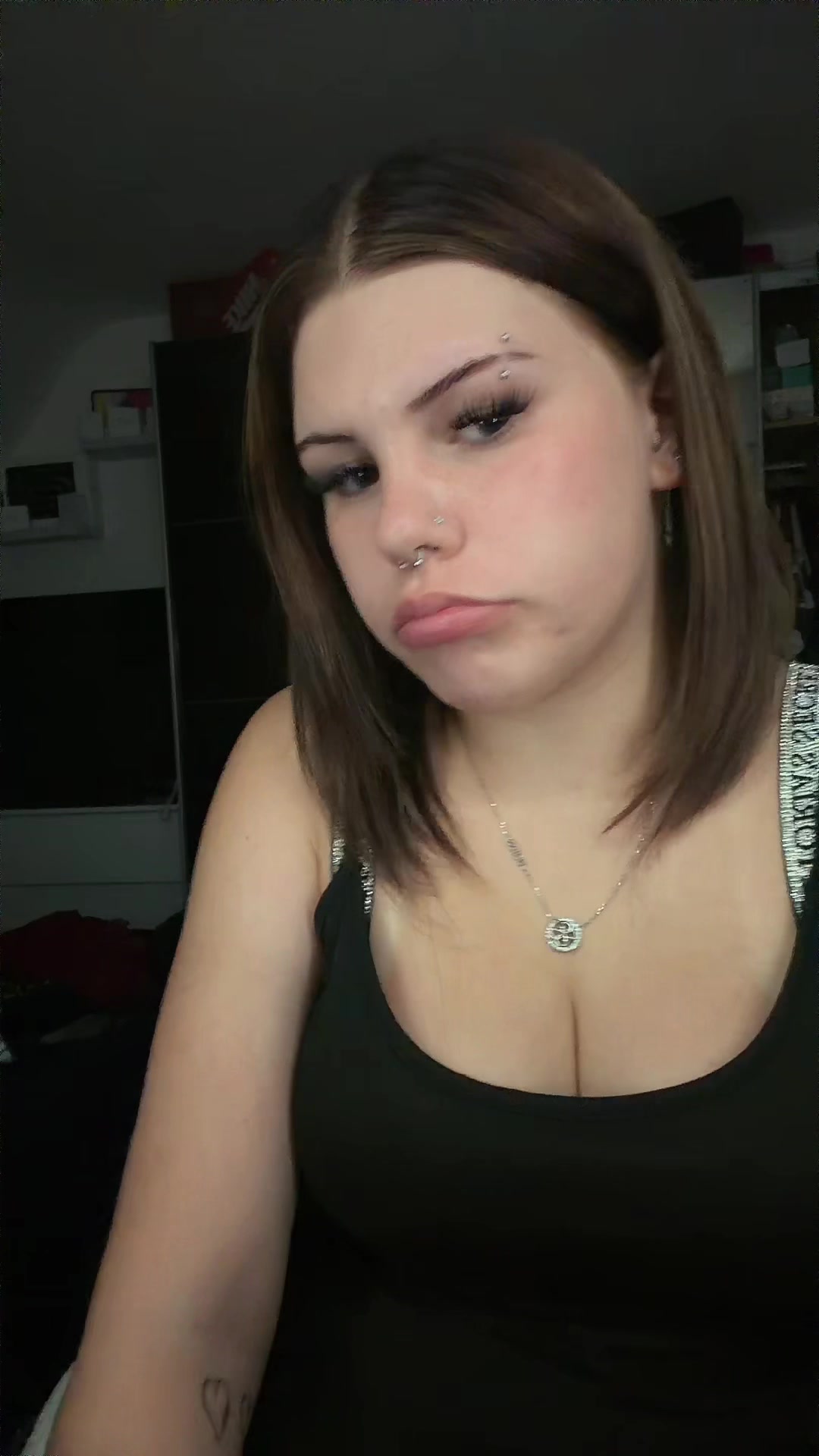 @𝐸𝑙𝑒𝑛𝑎💋