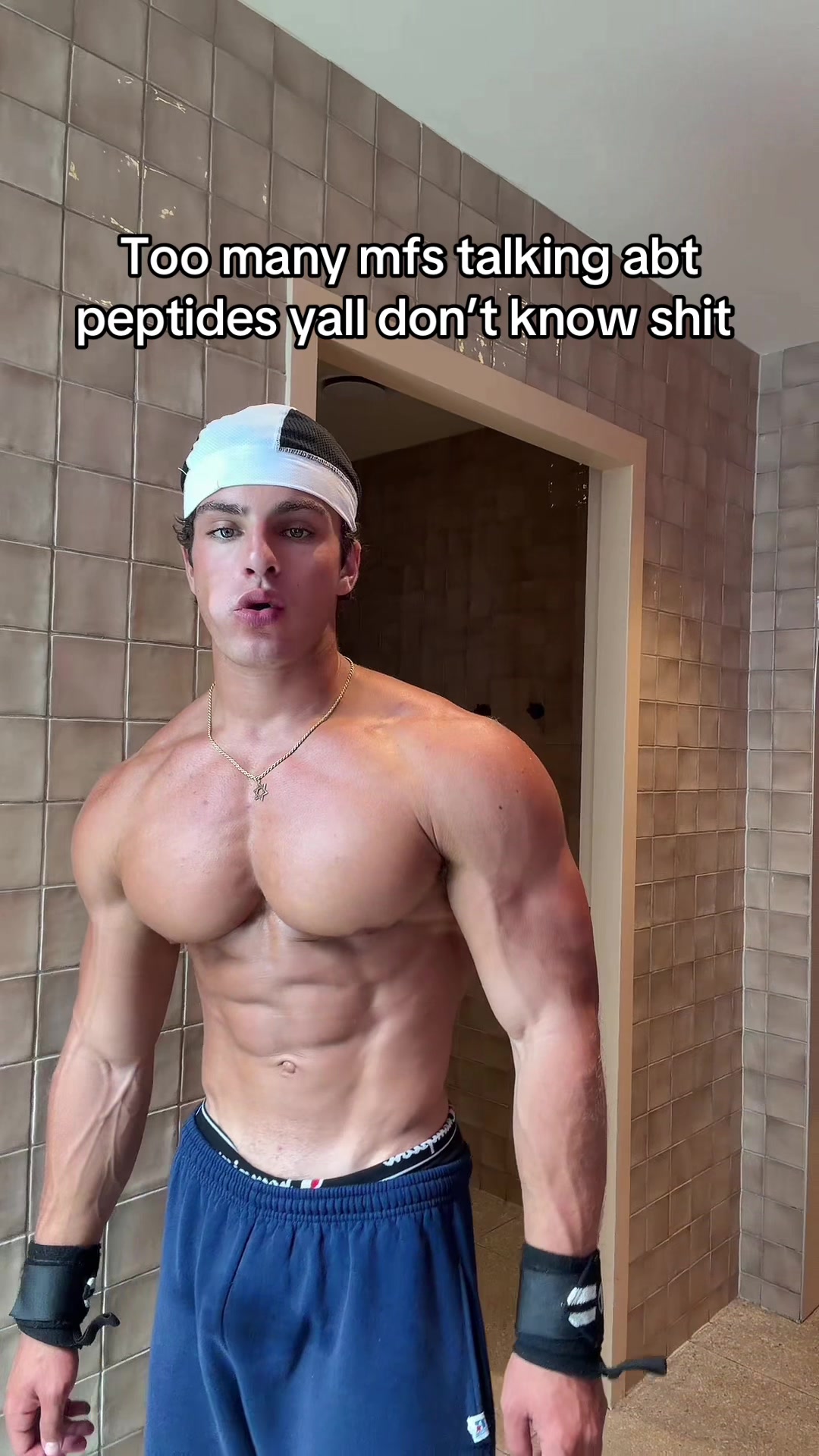 @alexaaronn
