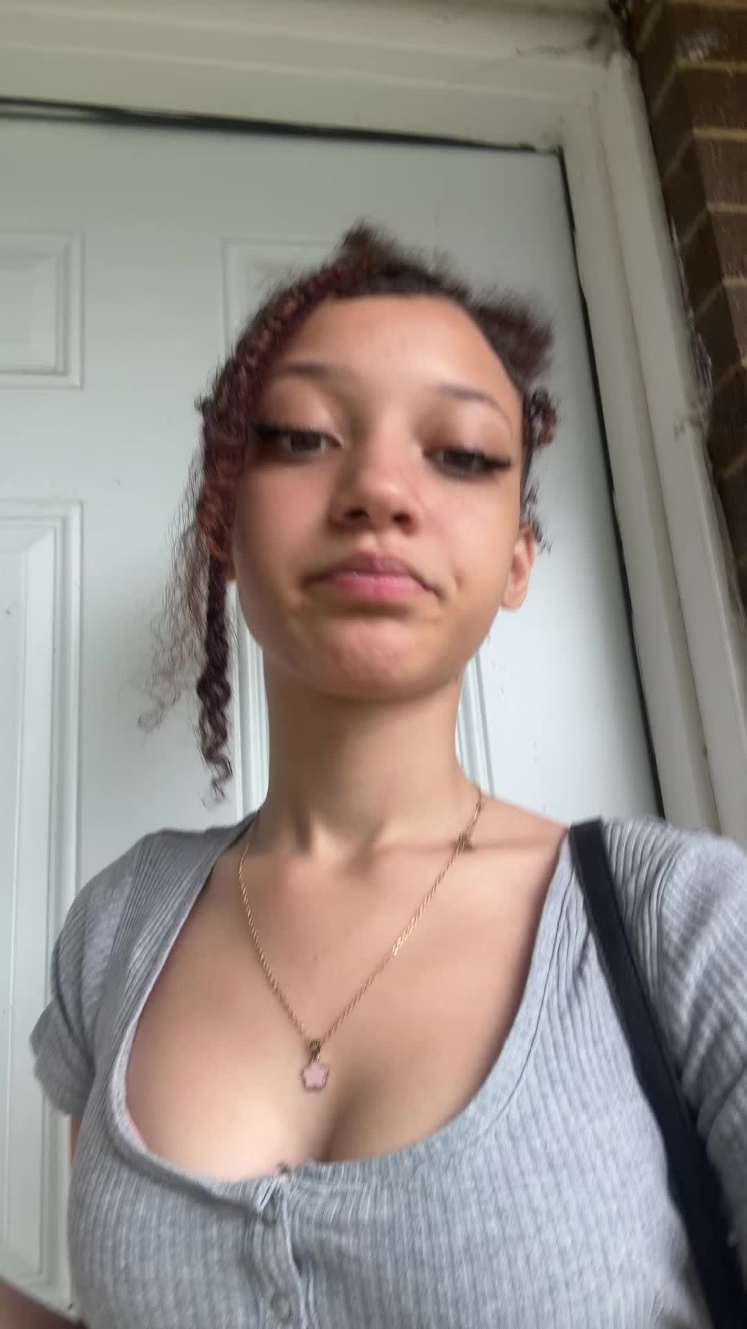 @😱