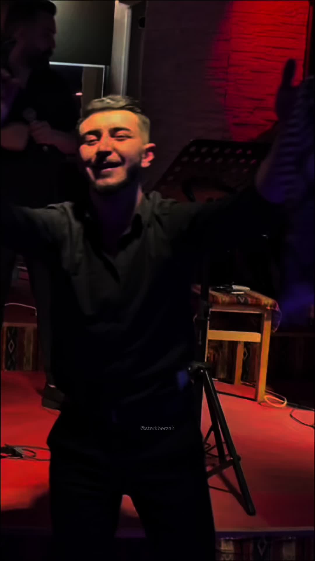 @ozgurseyrn1