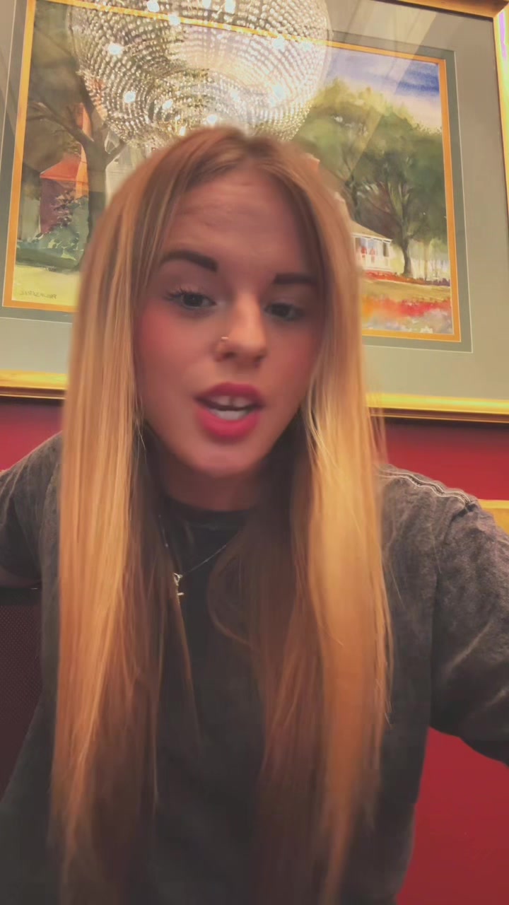 @ur.favorite.blonde24