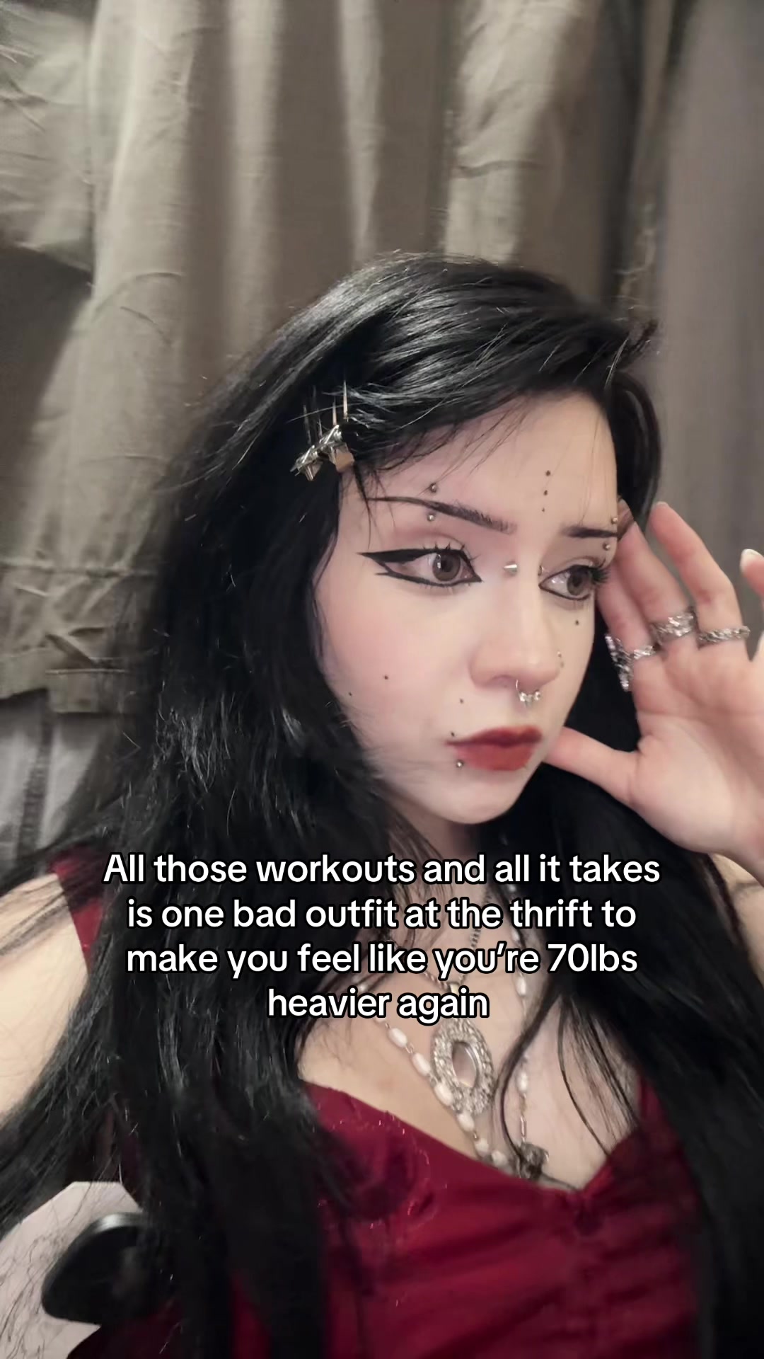@𝐸𝑎𝑣𝑒🦇🖤