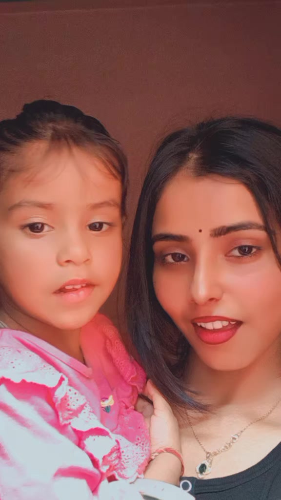@rakhi thakur🌸🕊️