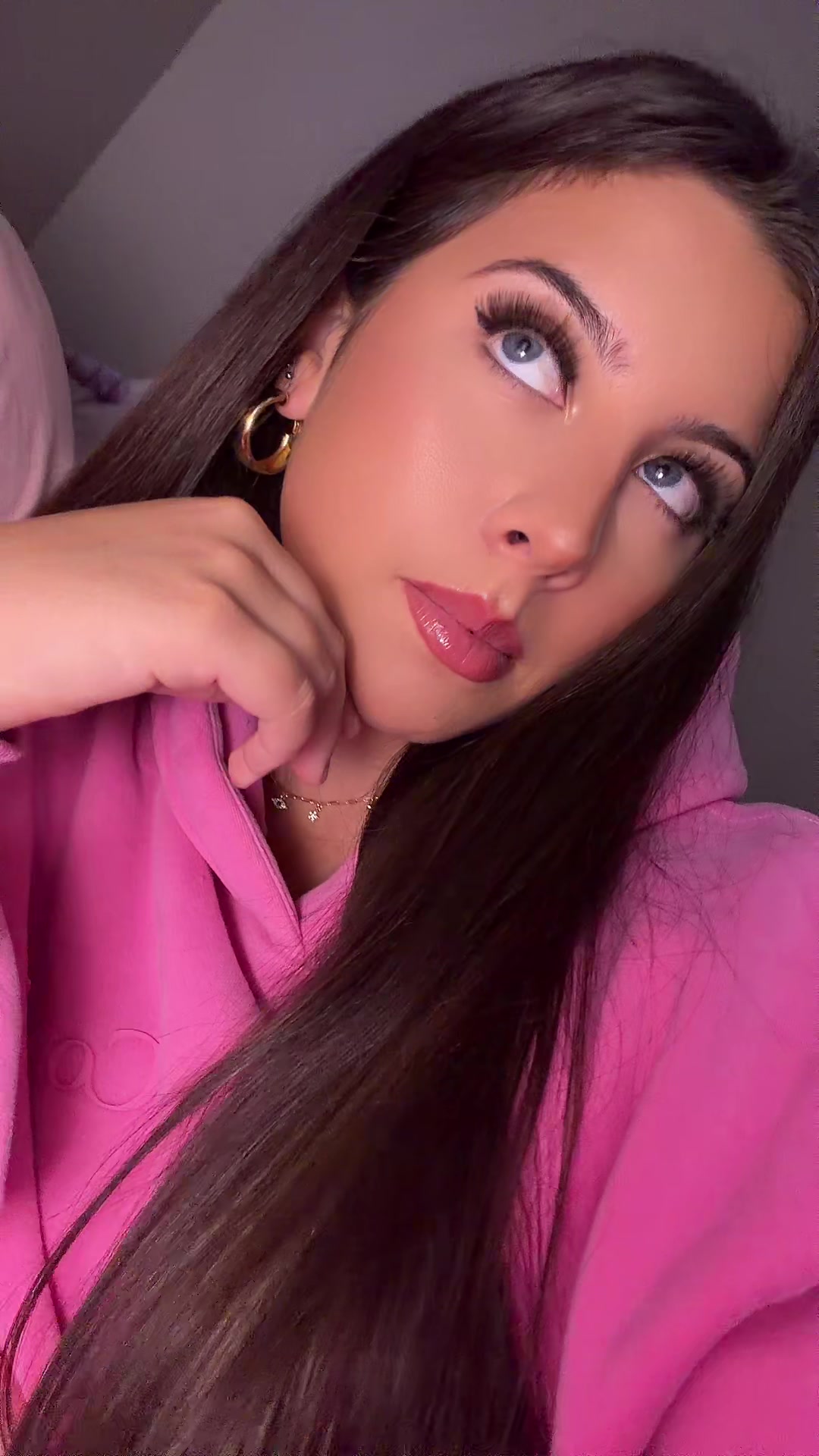 @arielloveskittens