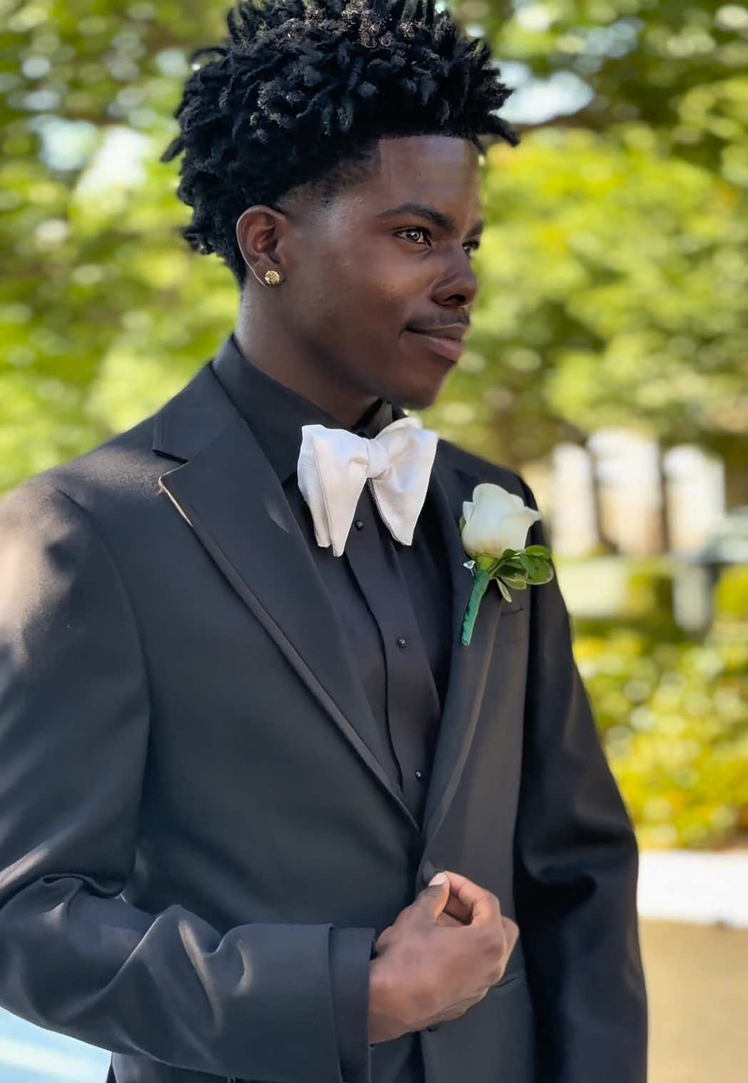 @T. Graves, Esq.