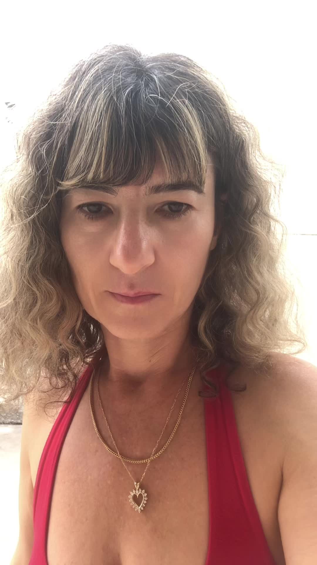 @Bella