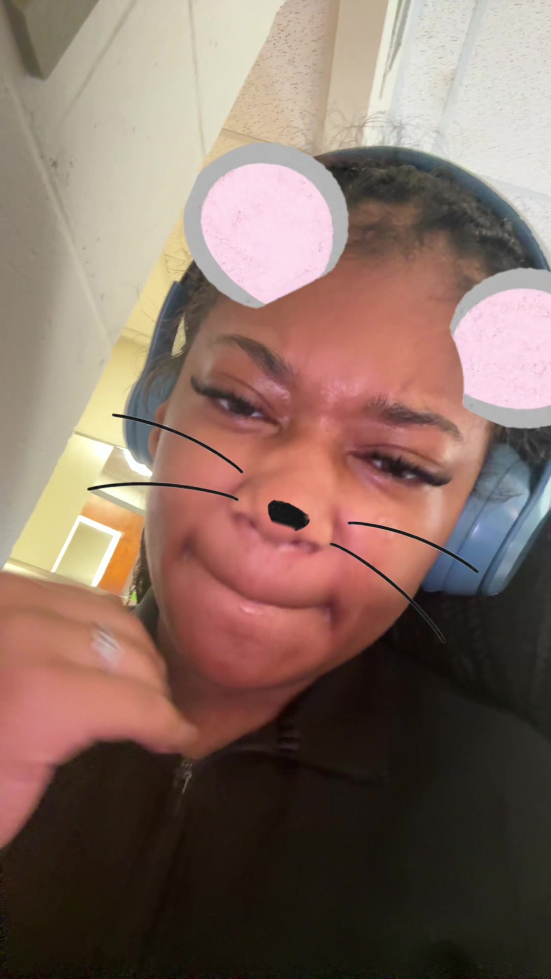 @T