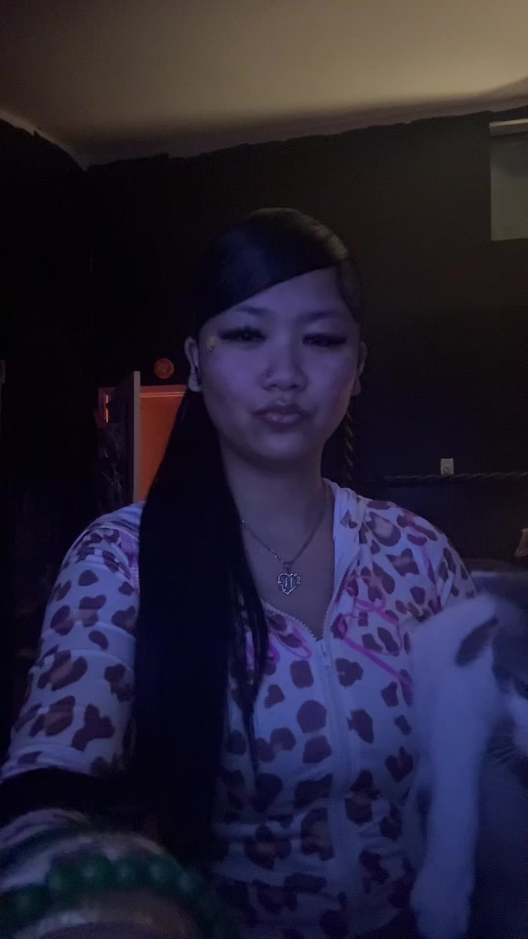 @Asiandoll💕