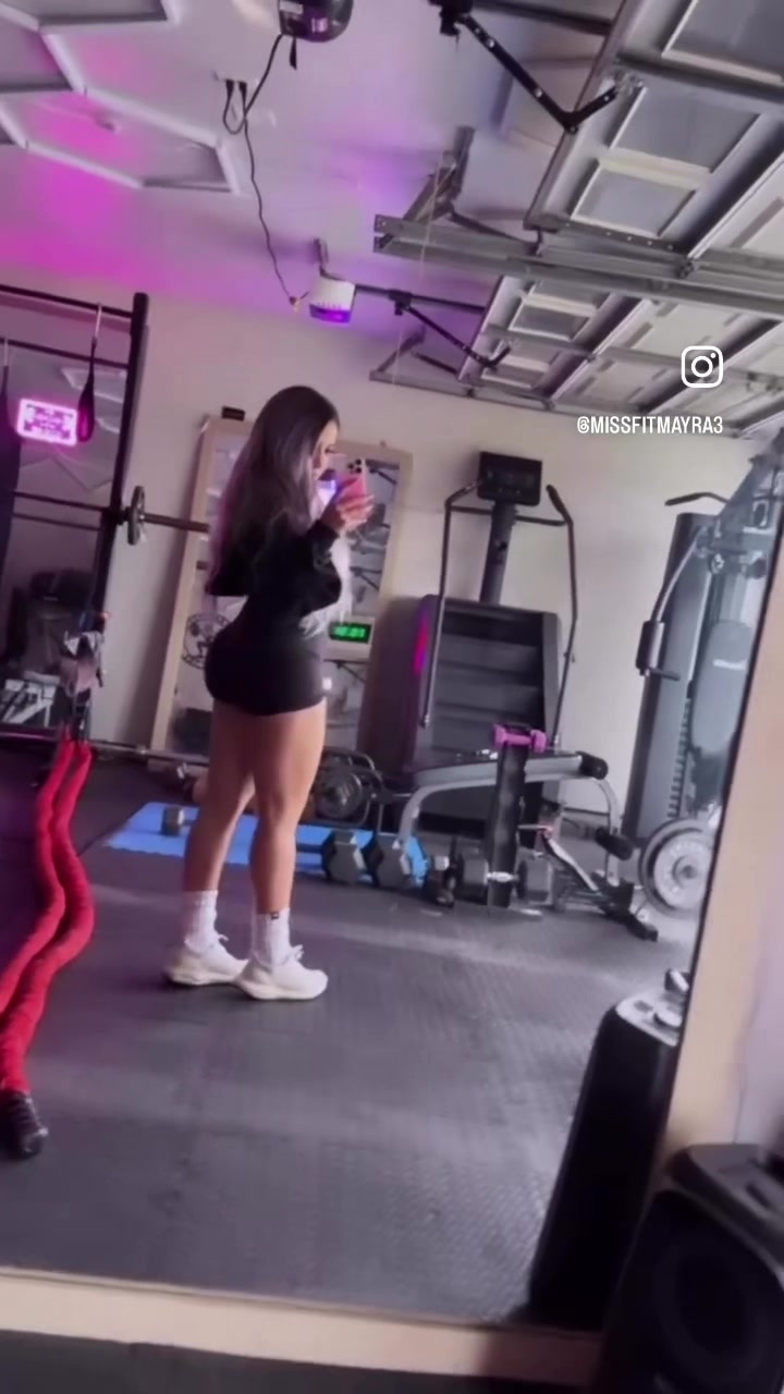 @missfitmayra